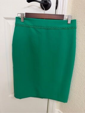 Ann Taylor Emerald Green Pencil Skirt with Scallop Trim